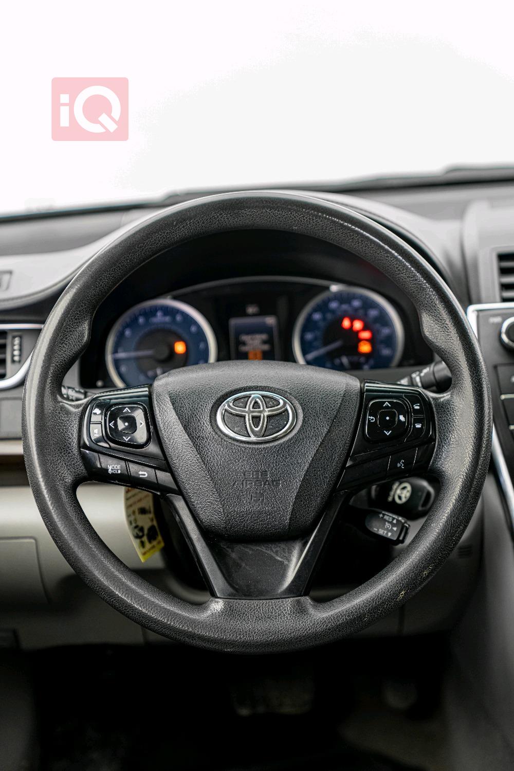 تۆیۆتا کامری